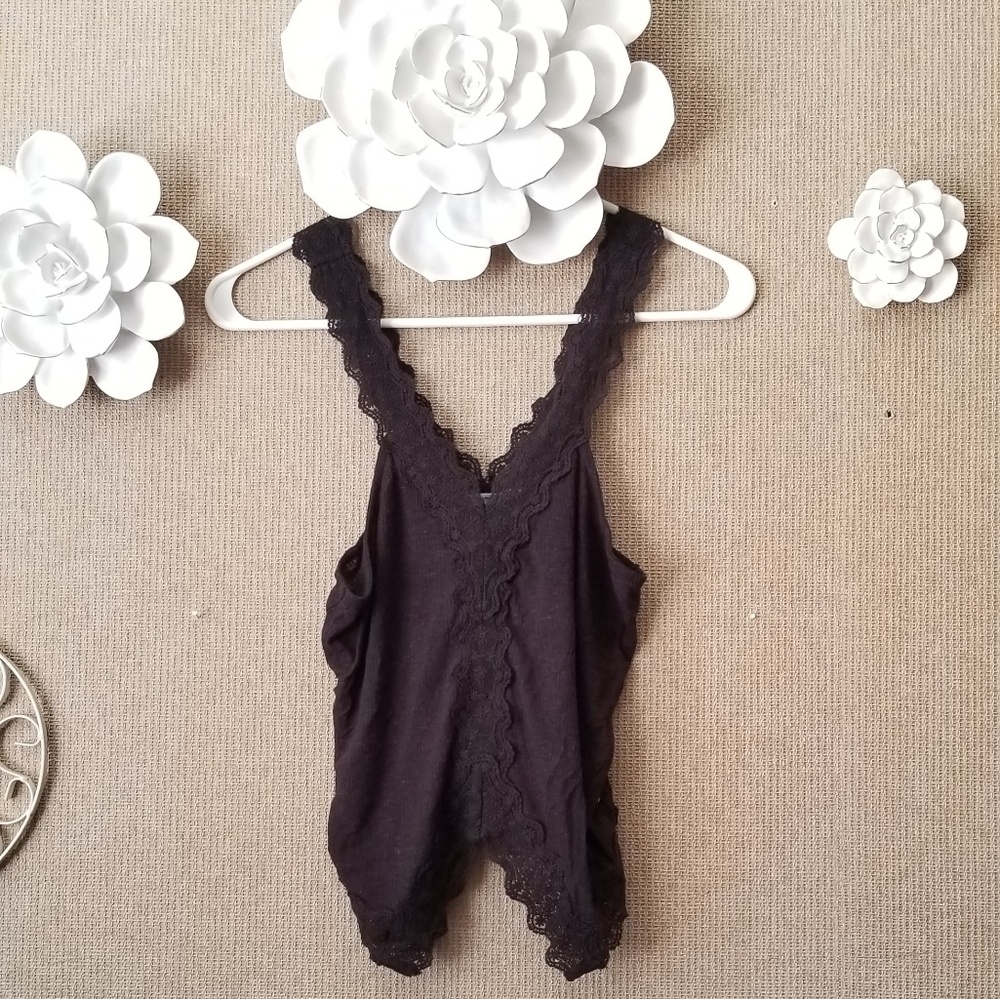 Kimchi Blue Lace Top size M